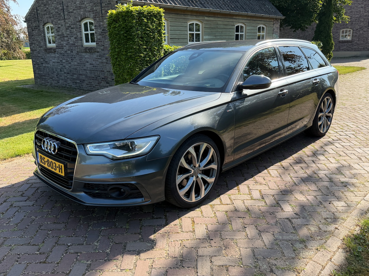 Audi A6 allroad quattro - 3.0 TDI quattro Premium Edition S-line 3. TDI luchtvering - AutoWereld.nl