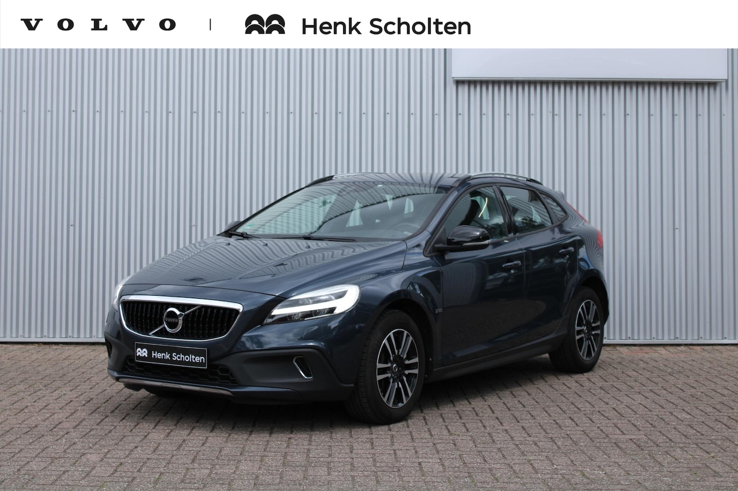 Volvo V40 Cross Country - T3Automaat Nordic+ | Interieur Voorverwarming| Verwarmbare Voorstoelen| High Performance A - AutoWereld.nl