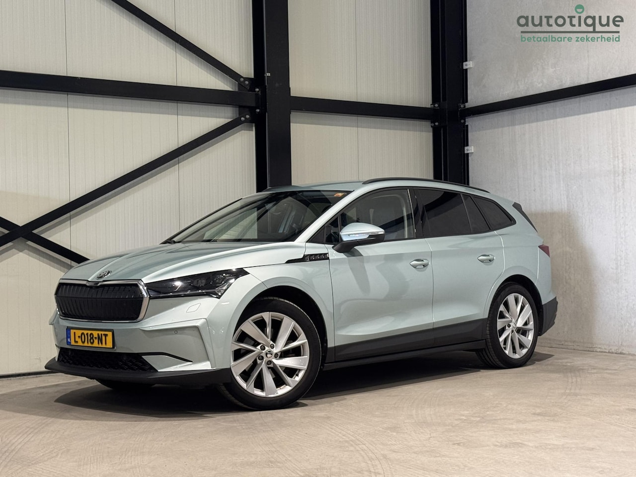 Skoda Enyaq iV - 60 First Edition | navi | trekhaak | led | - AutoWereld.nl