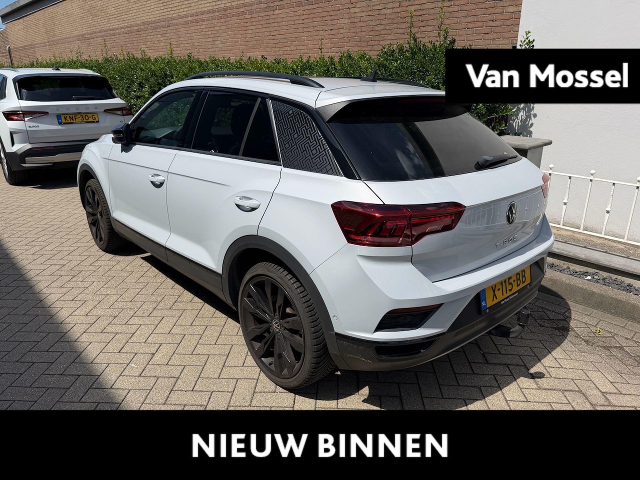 Volkswagen T-Roc - 1.5 TSI R-Line | 150 PK | Digital Cockpit PRO | Elektrische Kofferbak | Stoelverwarming | - AutoWereld.nl
