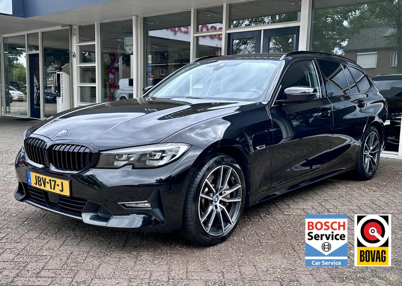 BMW 3-serie Touring - 330e High Executive Led, Climat, Carplay, Camera, LM.. - AutoWereld.nl
