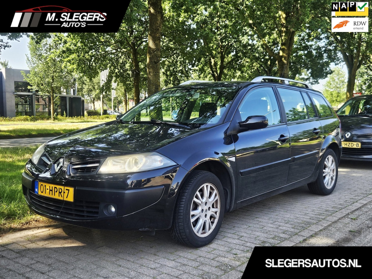 Renault Mégane Grand Tour - 1.6-16V Sélection Business*APK - AutoWereld.nl
