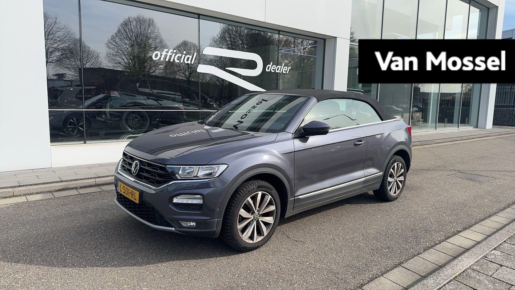 Volkswagen T-Roc Cabrio - 1.0 TSI Style | 115 PK | Parkeercamera | Stoelverwarming | Carplay / Android Auto - AutoWereld.nl