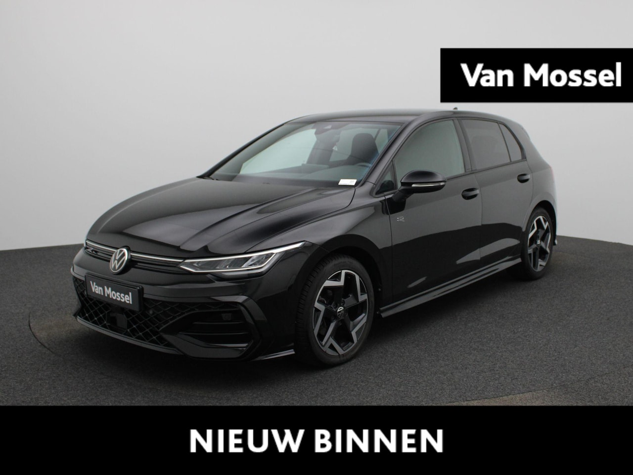 Volkswagen Golf - 1.5 eTSI R-Line Edition | 150 PK | Automaat | Navigatie | Carplay / Android Auto | Digital - AutoWereld.nl