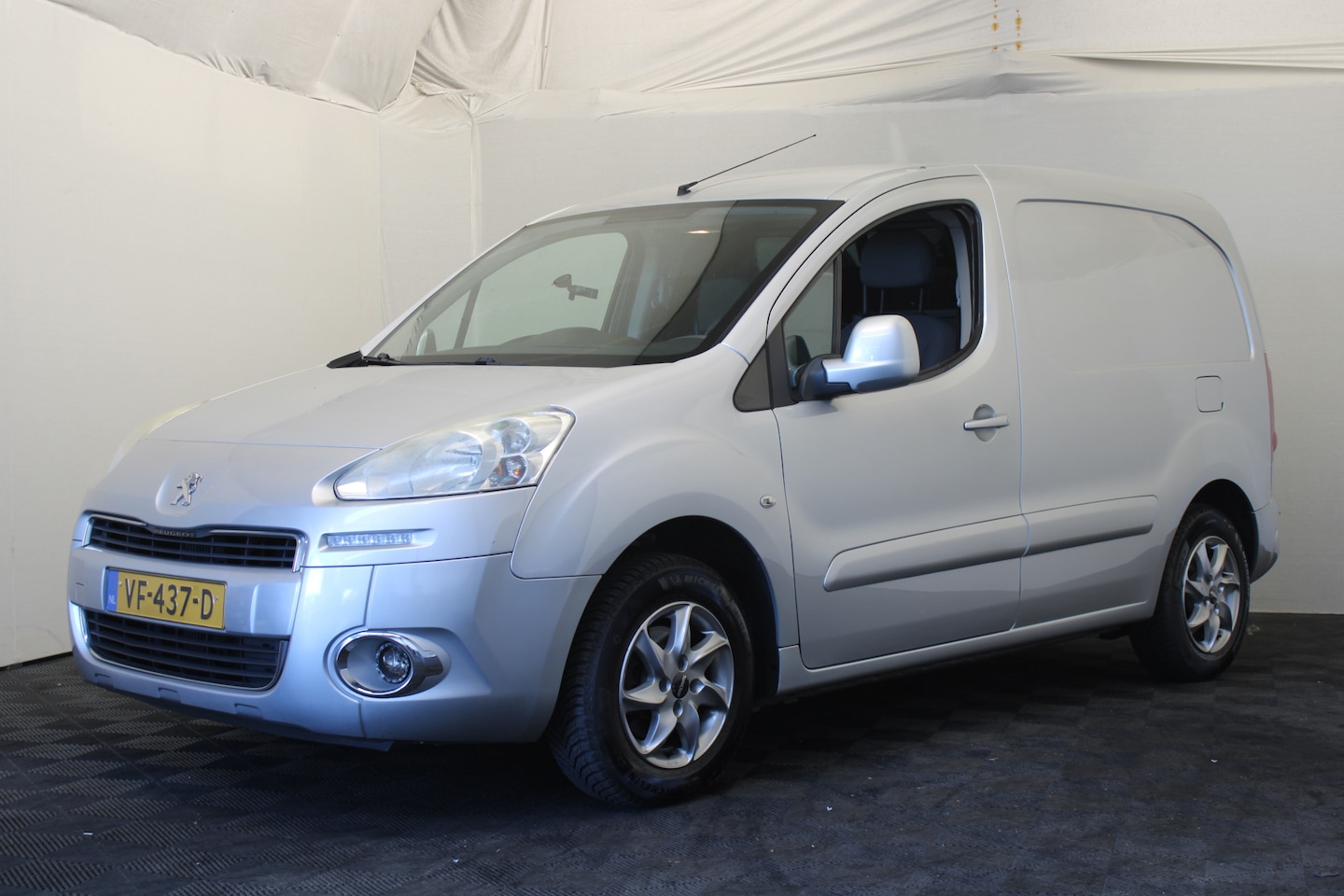 Peugeot Partner - 120 1.6 e-HDI L1 XT Profit + - AutoWereld.nl