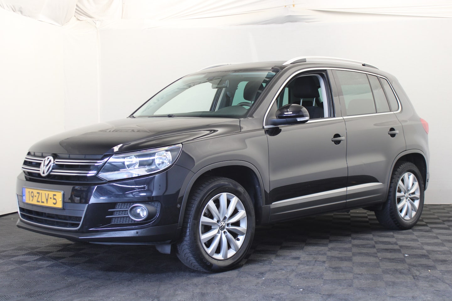 Volkswagen Tiguan - 1.4 TSI Sport&Style - AutoWereld.nl