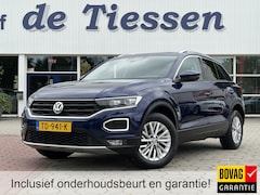 Volkswagen T-Roc - 1.0 TSI Style Pano, Navi, Trekhaak, Rijklaar met beurt & garantie