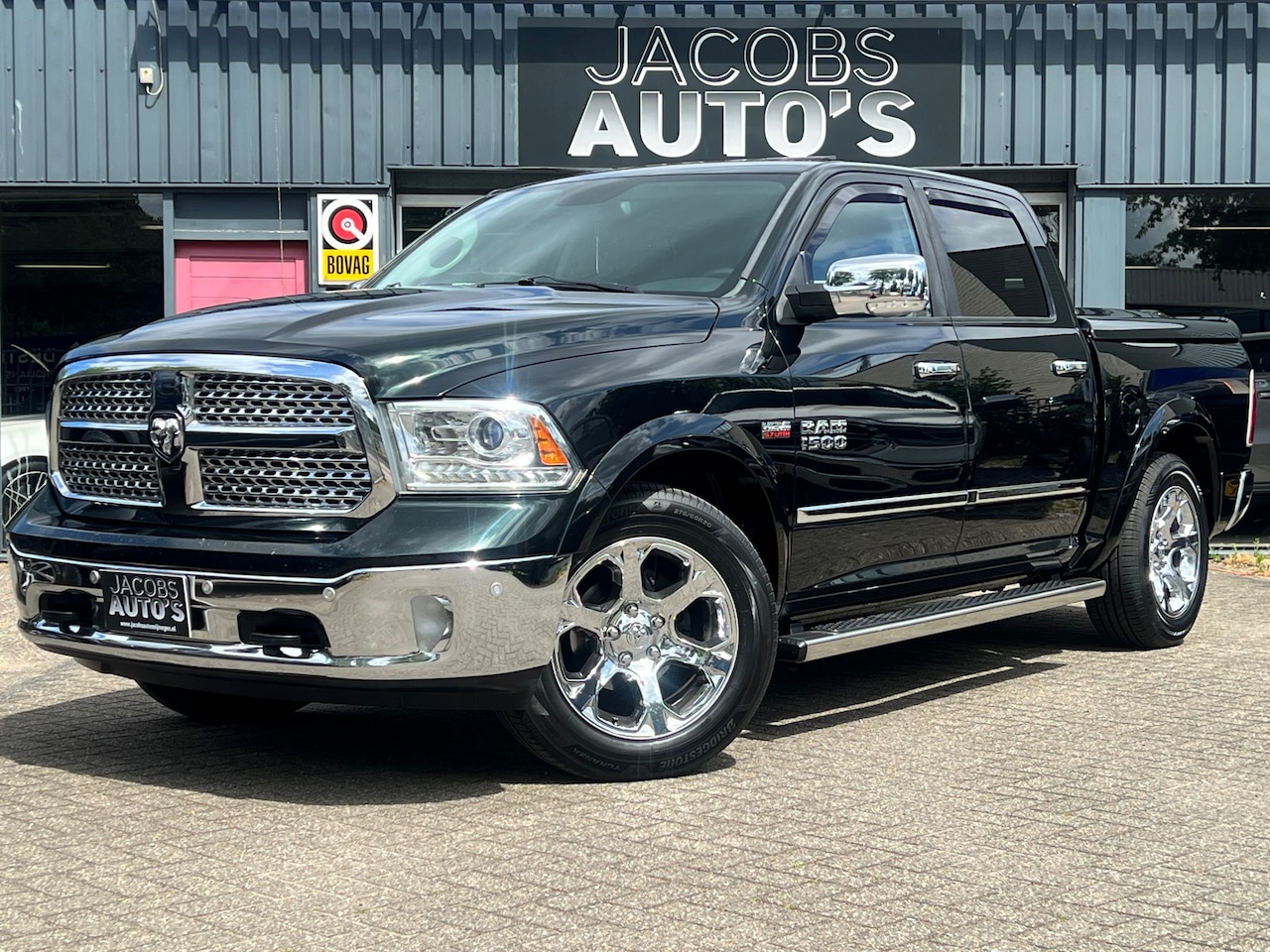 Dodge Ram 1500 - 5.7 V8 Crew Cab laramie lage bijtelling - AutoWereld.nl