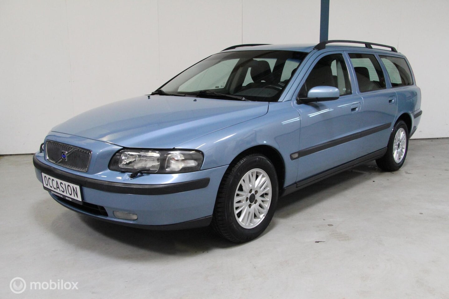 Volvo V70 - 2.4 Comfort Line LEDEREN INTERIEUR - AutoWereld.nl