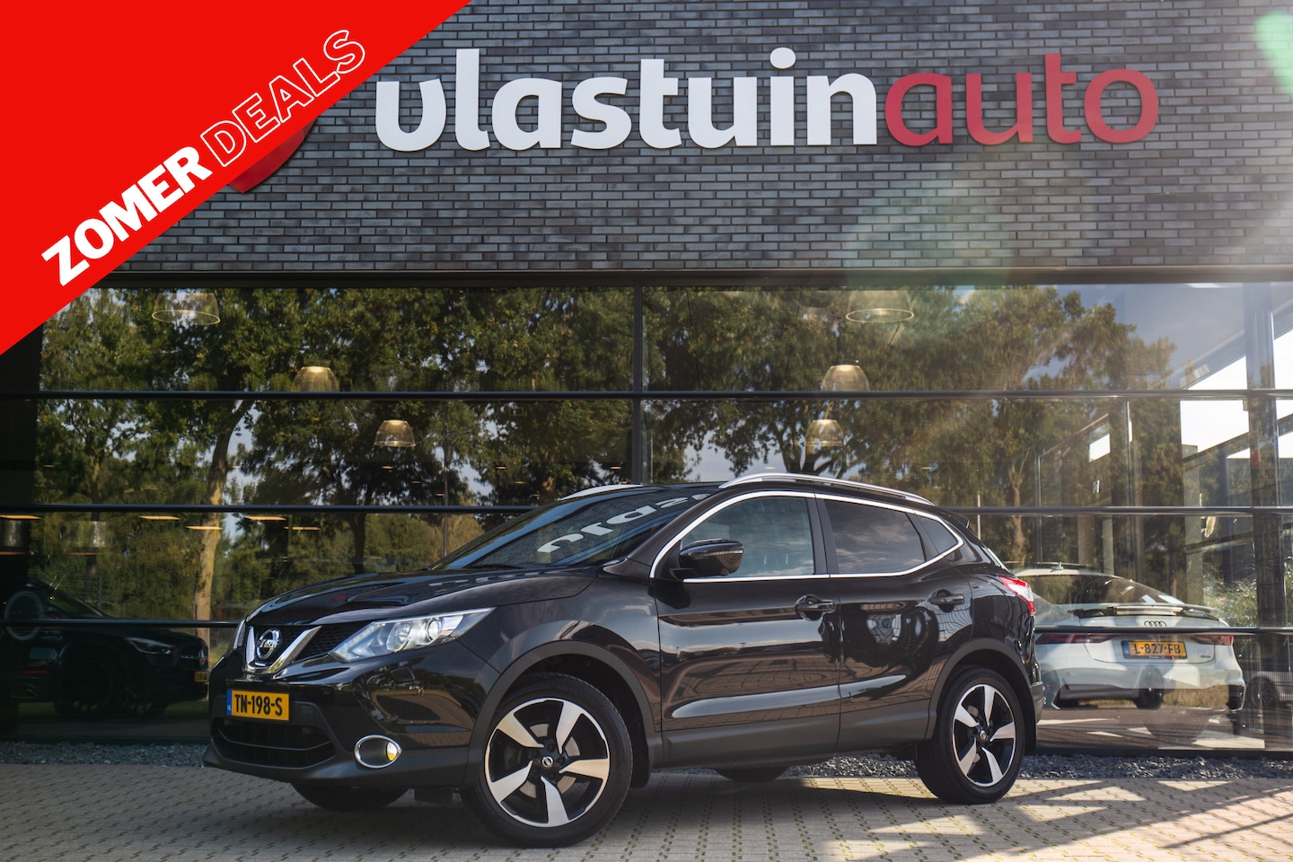 Nissan Qashqai - 1.2 Tekna 1.2 Tekna , Panoramadak, Trekhaak, 360-camera, Elek. stoelen - AutoWereld.nl