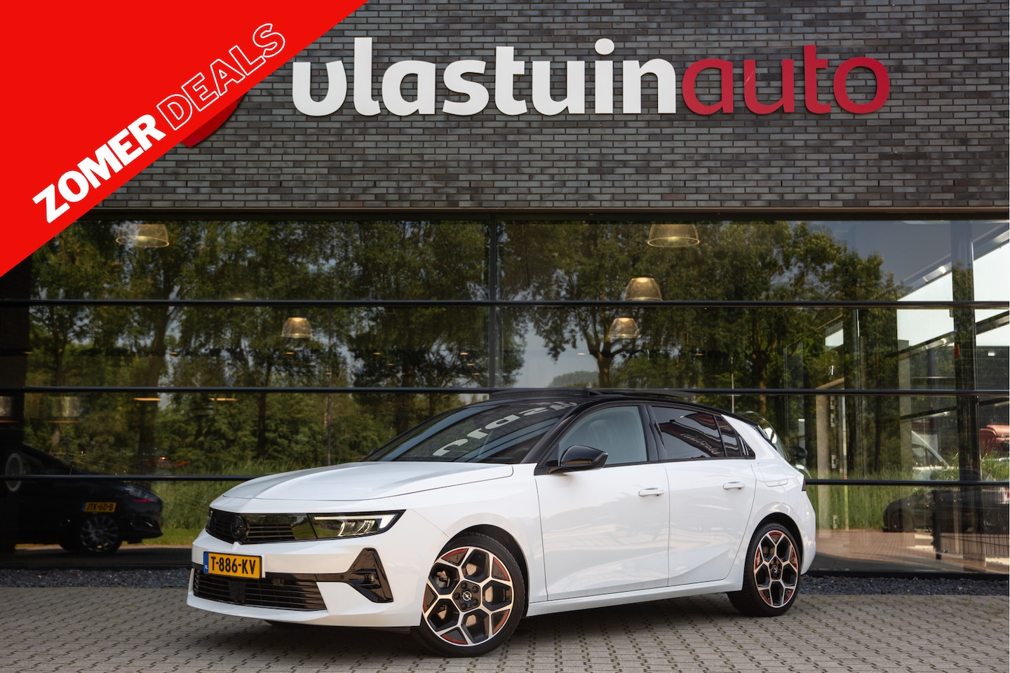 Opel Astra - 1.6 Hybrid GS Line 1.6 Hybrid GS Line , Panoramadak, Adap. cruise, Stoelverwarming - AutoWereld.nl