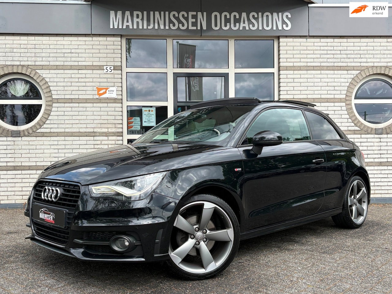 Audi A1 - 1.4 TFSI 3xS Line Sportpakket |Pano|Navi|PDC|Stoelvw| - AutoWereld.nl