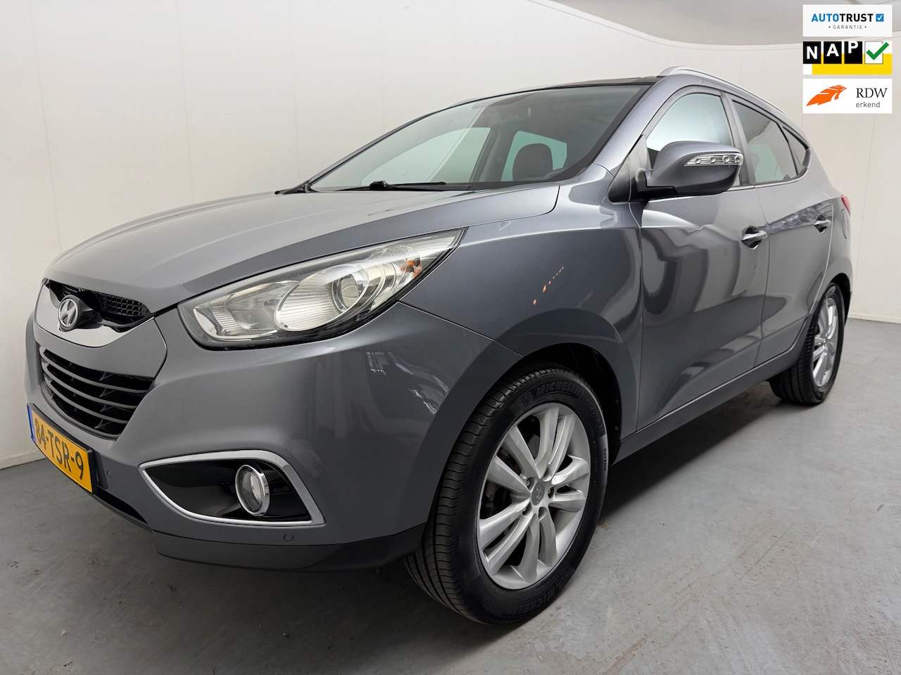 Hyundai ix35 - 2.0i i-Catcher # Pano # Leder # Camera # Trekhaak # Navi # Lmv - AutoWereld.nl