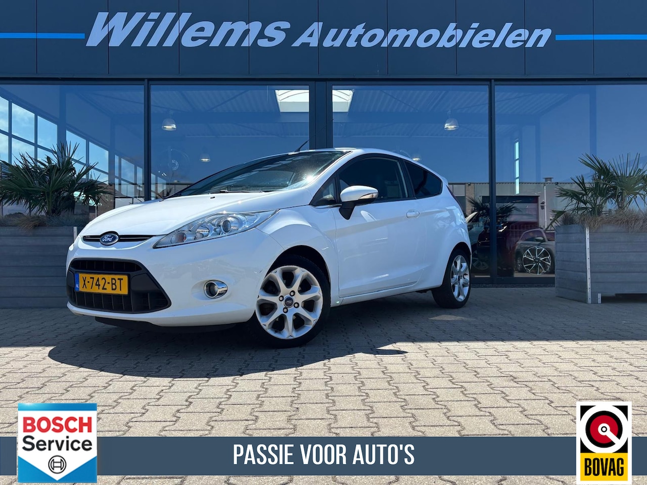 Ford Fiesta - 1.4 Titanium Stoelverwarming, Clima & LM 16'' - AutoWereld.nl