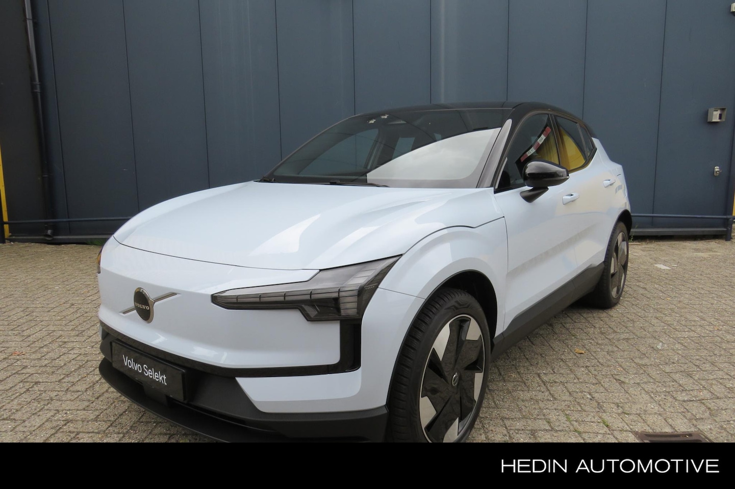 Volvo EX30 - Single Motor Extended Range Plus 69 kWh All Season banden | Keytag | Stoel- en Stuurverwar - AutoWereld.nl