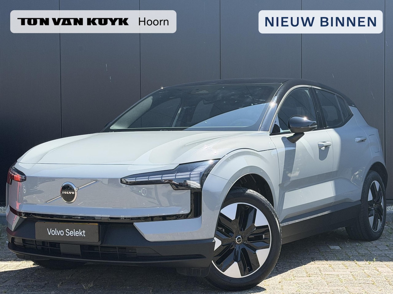 Volvo EX30 - Single Motor Plus 51 kWh Camera / Stoel, Stuur verwarming / Adaptive cruise / Elek. Achter - AutoWereld.nl