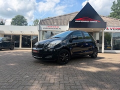Toyota Yaris - 1.3 VVTi Comfort NAP/Centrale deurvergr/LM Velgen
