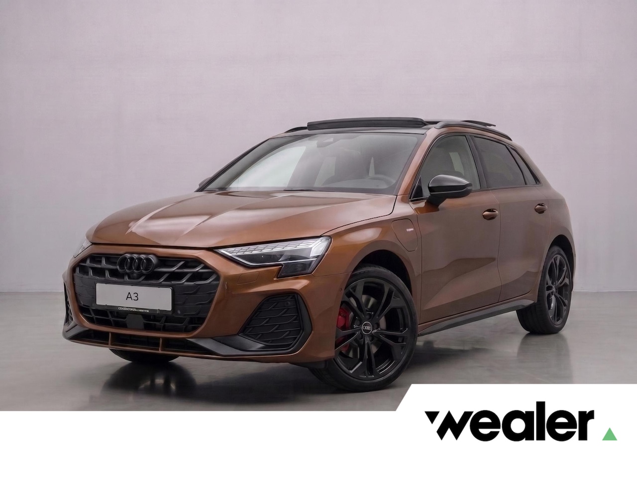Audi A3 Sportback - S edition Competition 45 TFSI e 200 kW / 272 PK Sp Ipanemabraun Audi Exclusive | Panoramad - AutoWereld.nl
