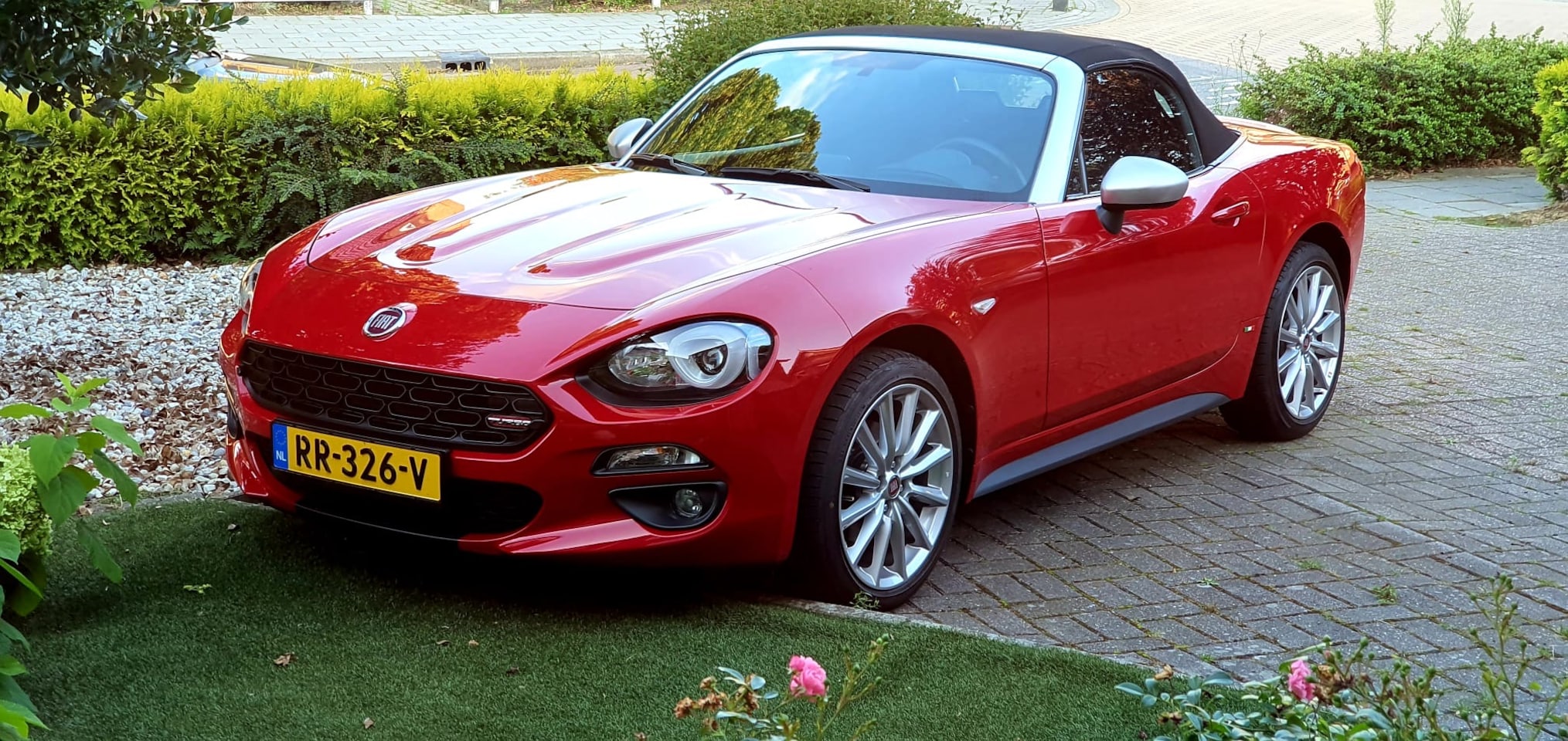 Fiat 124 Spider - 1.4 MultiAir Turbo Lusso Squadra tune 185pk - AutoWereld.nl