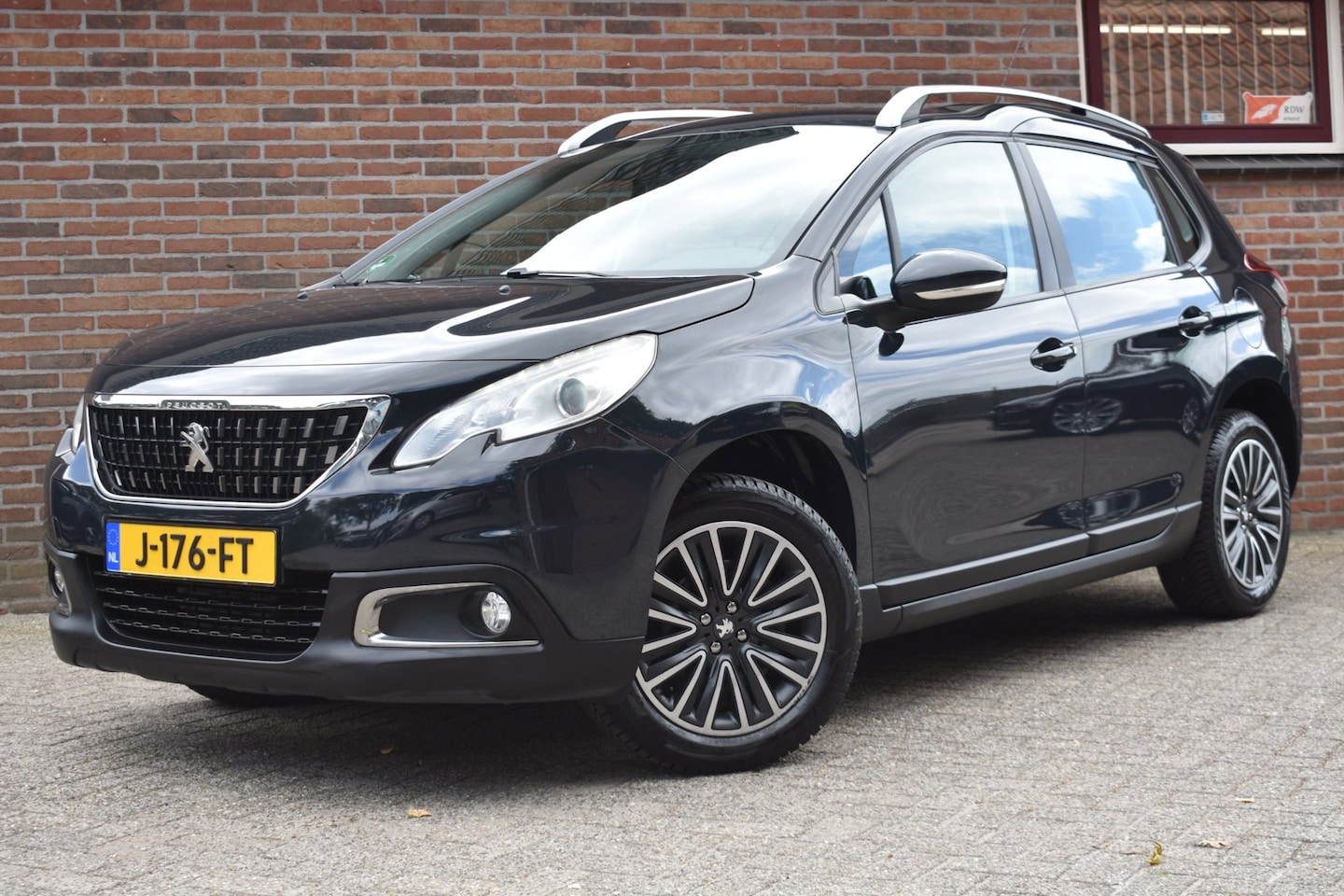 Peugeot 2008 - 1.2 PureTech Active '16 Airco Cruise Inruil mogelijk - AutoWereld.nl