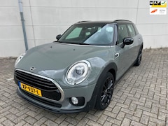 MINI Clubman - 1.5 Cooper Business Edition Automaat Cruise Climat Navi Trekhaak H&K Memory Stoelverwarmin