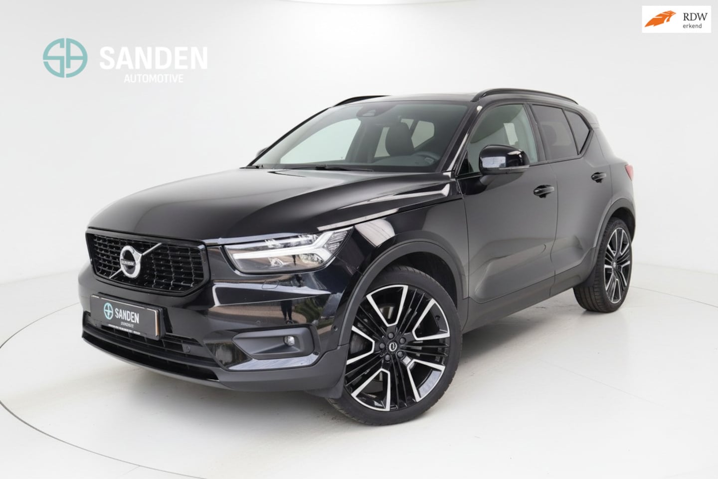 Volvo XC40 - 1.5 T5 Recharge R-Design|Automaat|Full options|LED|Navi|360 Camera|Trekhaak|21inch - AutoWereld.nl