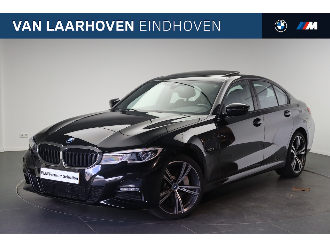 BMW 3-serie - 330e High Executive M Sport Automaat / Trekhaak / Schuif-Kanteldak / Sportstoelen / Achter - AutoWereld.nl
