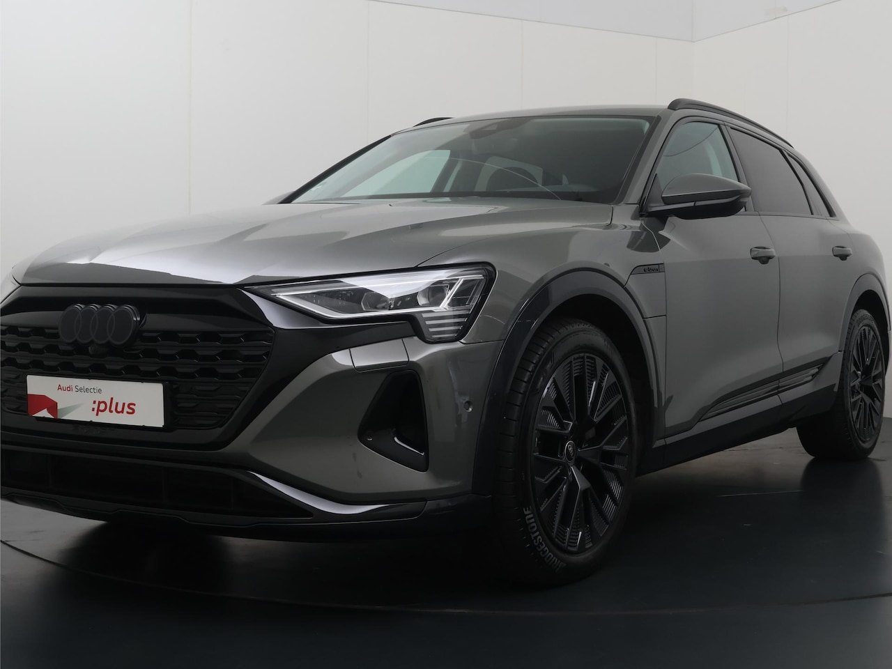 Audi Q8 e-tron - 55 quattro Advanced Edition 115 kWh | 408 PK | SoH 98% | Trekhaak | Adaptive cruise contro - AutoWereld.nl