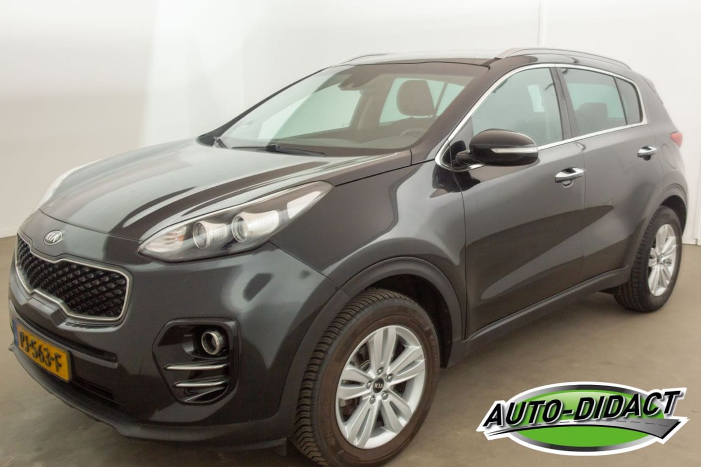 Kia Sportage - 1.6 GDI Clima Navi Camera DynamicLine - AutoWereld.nl
