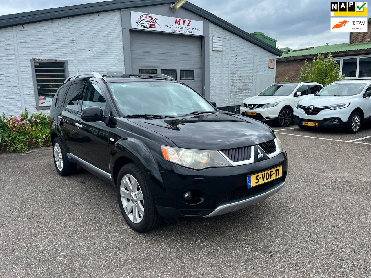 Mitsubishi Outlander - 2.2 DI-D Instyle| 4WD|PANO|LEDER|KEYLESS - AutoWereld.nl