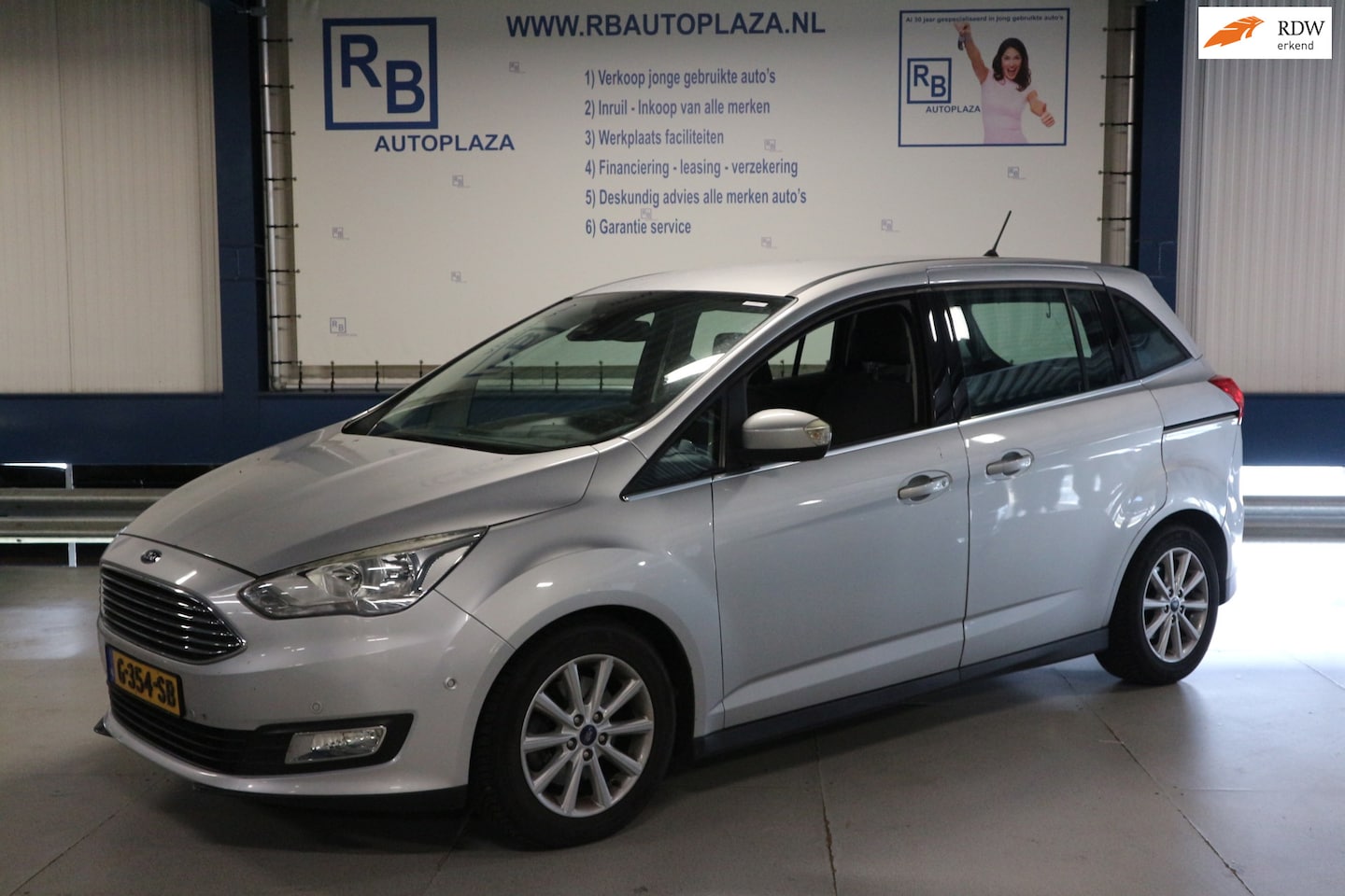 Ford Grand C-Max - 1.0 Titanium 7 PERSOONS / APK 5 2027 / NAVI ! ! ! - AutoWereld.nl