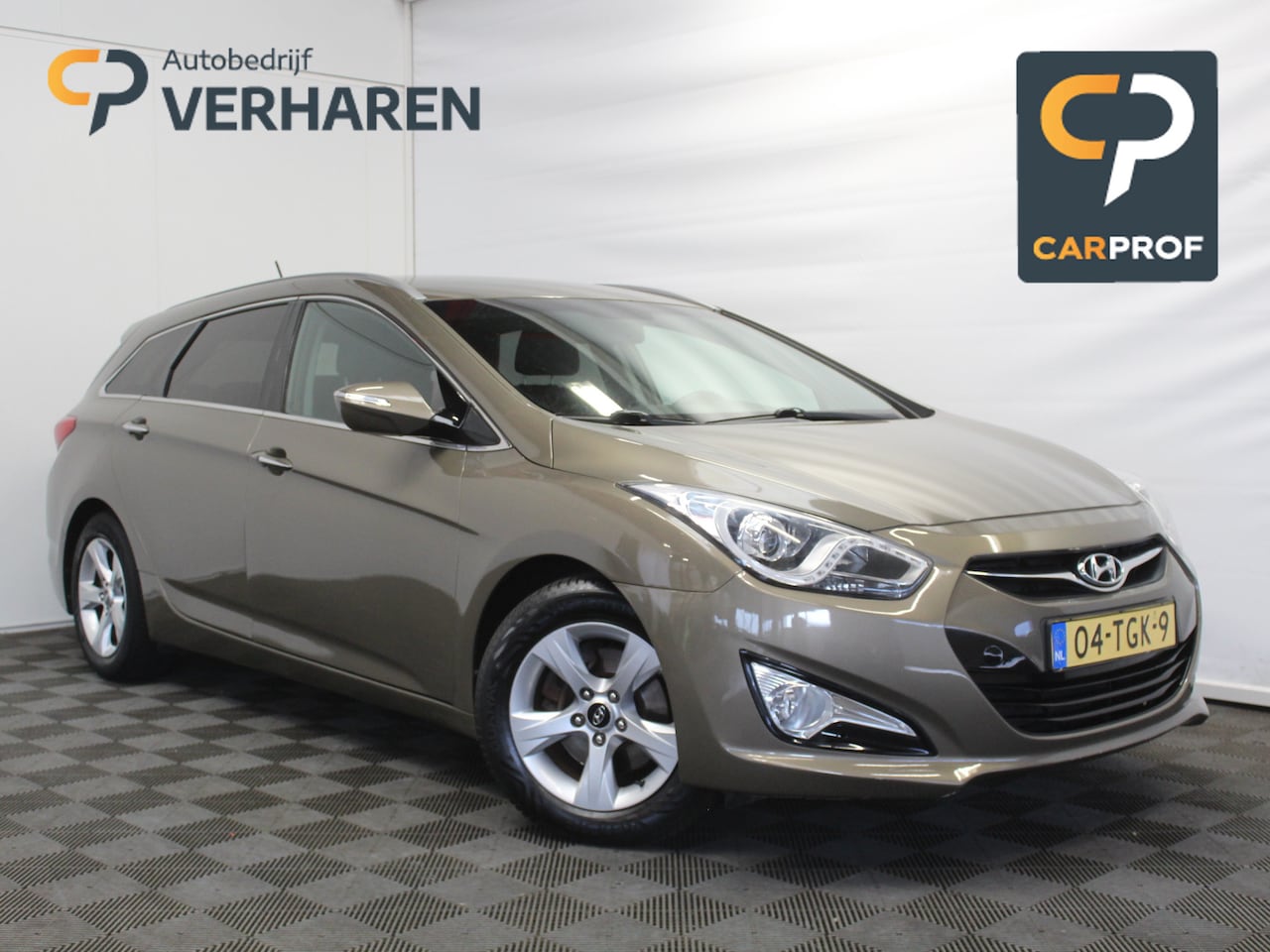 Hyundai i40 Wagon - 2.0 GDI Business Edition CLIMATE | CAMERA | NAVI | LMV16 | TRHAAK | CRUISE | ELECSTOELBED - AutoWereld.nl