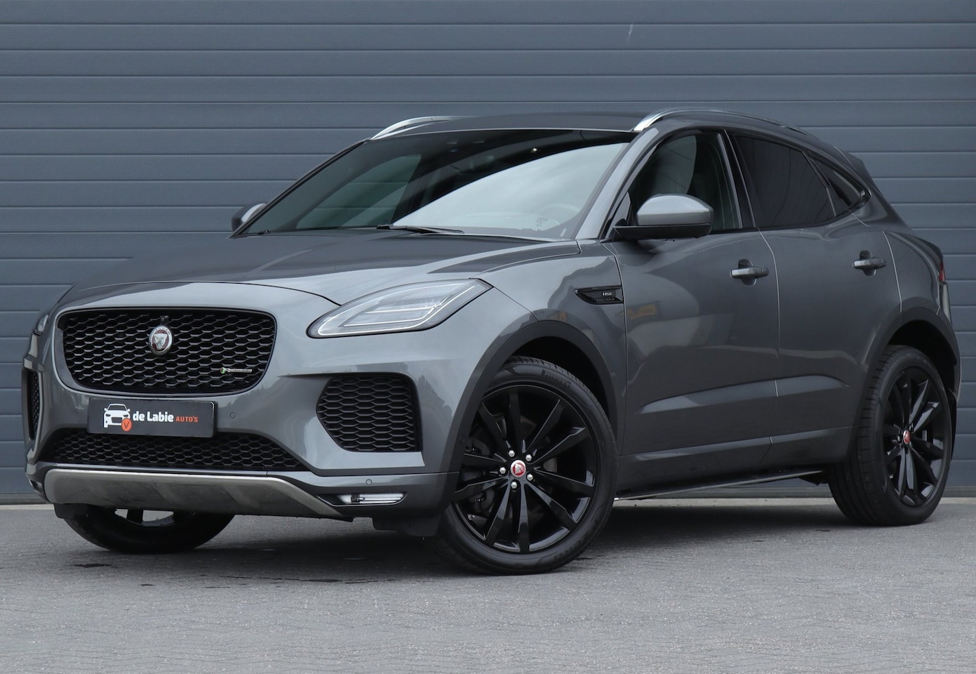 Jaguar E-Pace - 2.0 P250 AWD R-Dynamic HSE / Headup / Pano - AutoWereld.nl