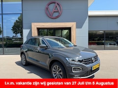 Volkswagen T-Roc - 1.5 TSI 150PK DSG Style | Camera | Trekhaak | Navi | Carplay | Adap. Cruise | Rijklaar inc