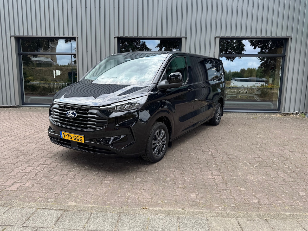 Ford Transit Custom - 320 L2 170 Pk Limited Automaat Adaptive CC Navi Camera Verwarmd stuurwiel Stoelverwarming - AutoWereld.nl