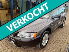 Volvo XC70 - 2.5 T Summum Automaat AWD 210PK LEER / NAVI / TREKHAAK