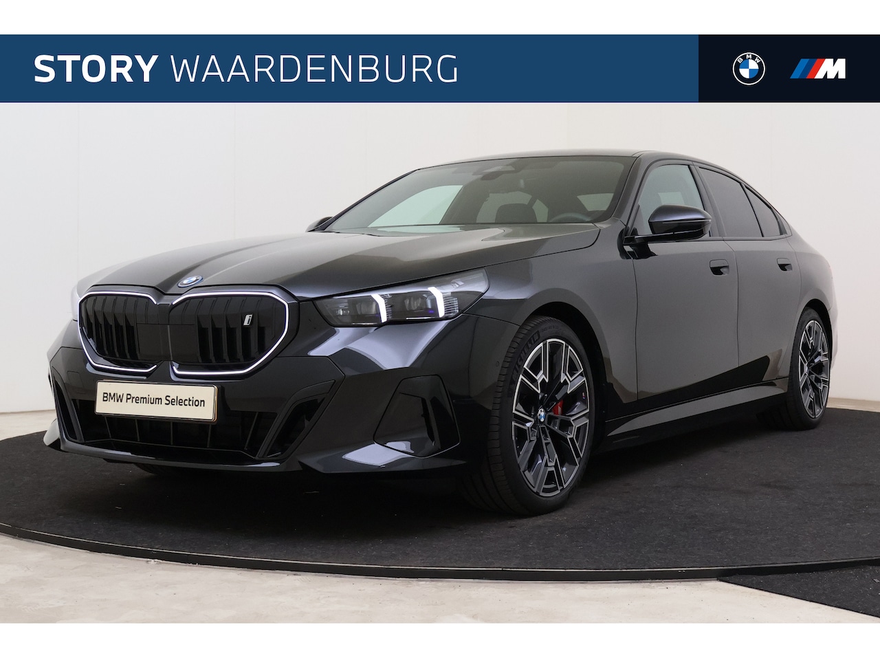 BMW i5 - eDrive40 M Sport / Stoelverwarming / Achteruitrijcamera / Harman Kardon / Adaptieve LED / - AutoWereld.nl