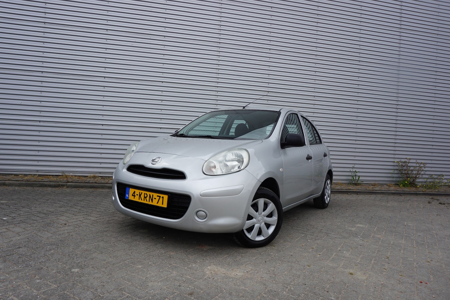 Nissan Micra - 1.2 Visia Pack Airco / Elektr. ramen / BT / NAP - AutoWereld.nl
