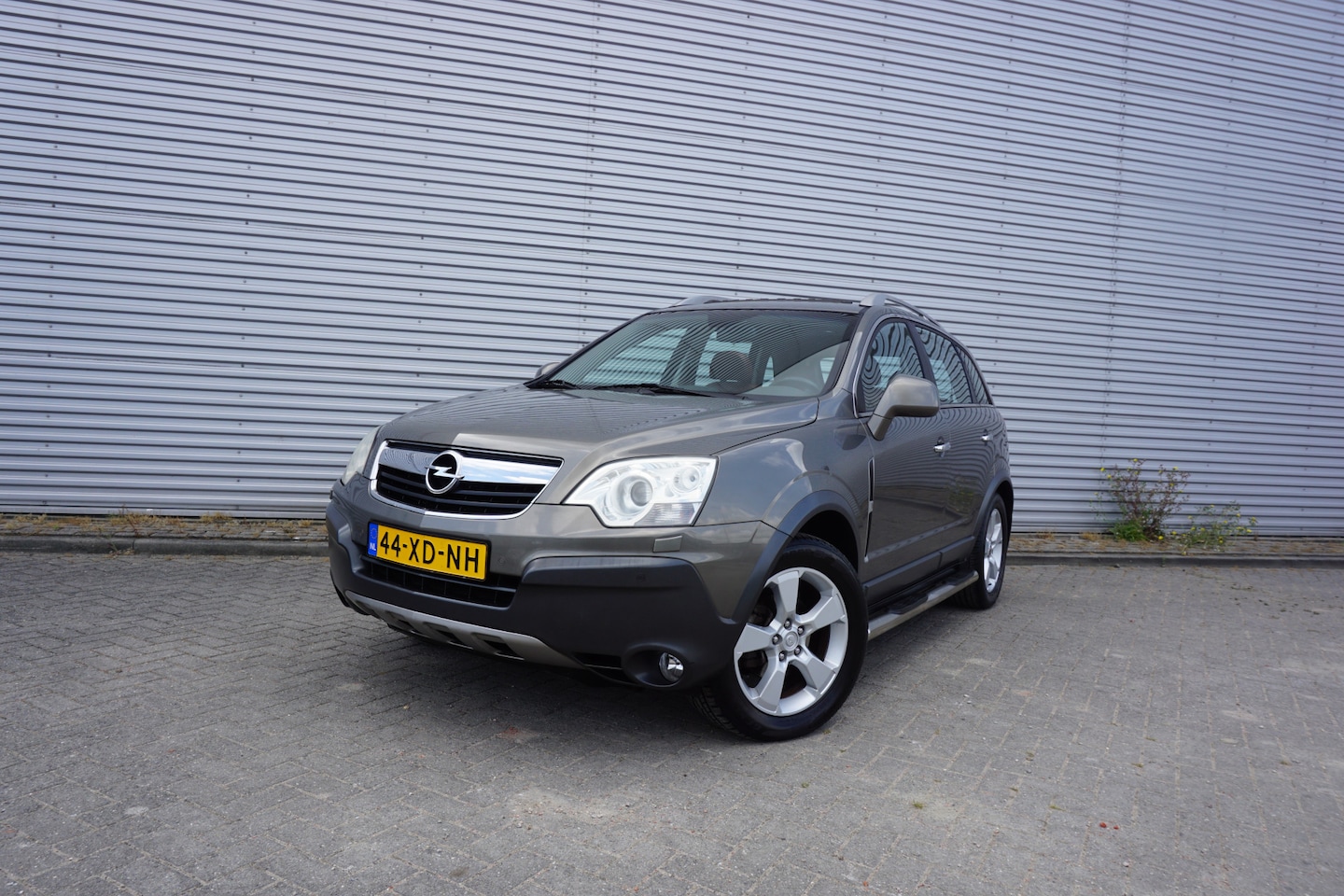 Opel Antara - 3.2 V6 Cosmo AUTOMAAT / Airco / Navi / Cruise / Pano / Stoelverw. / Parkeers. / Trekhaak / - AutoWereld.nl