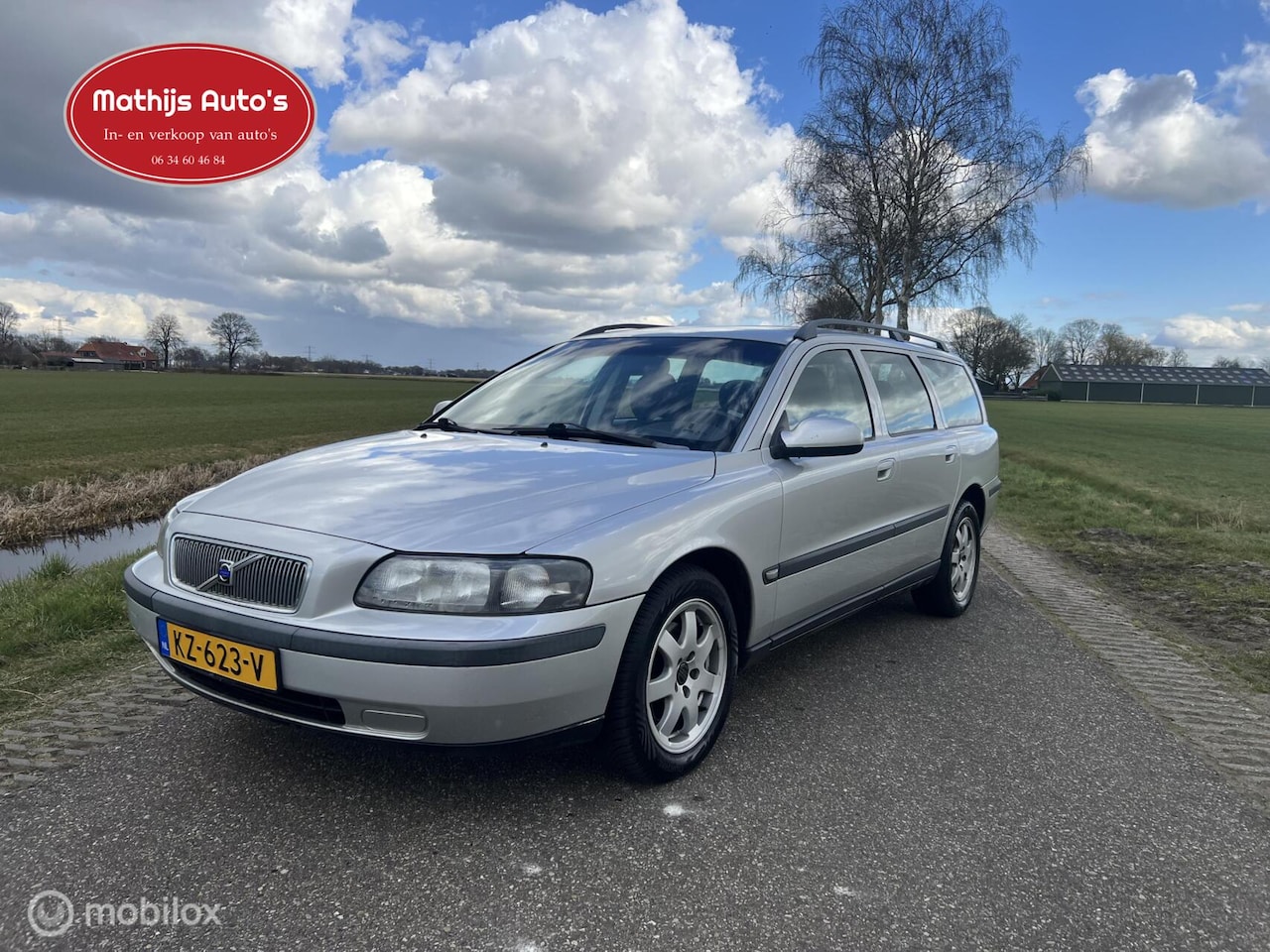 Volvo V70 - 2.4 2.4,Airco,Cruise,Trekhaak! Nieuwe APK! - AutoWereld.nl