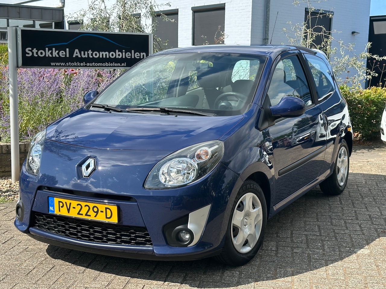 Renault Twingo - 1.2-16V Authentique - AutoWereld.nl
