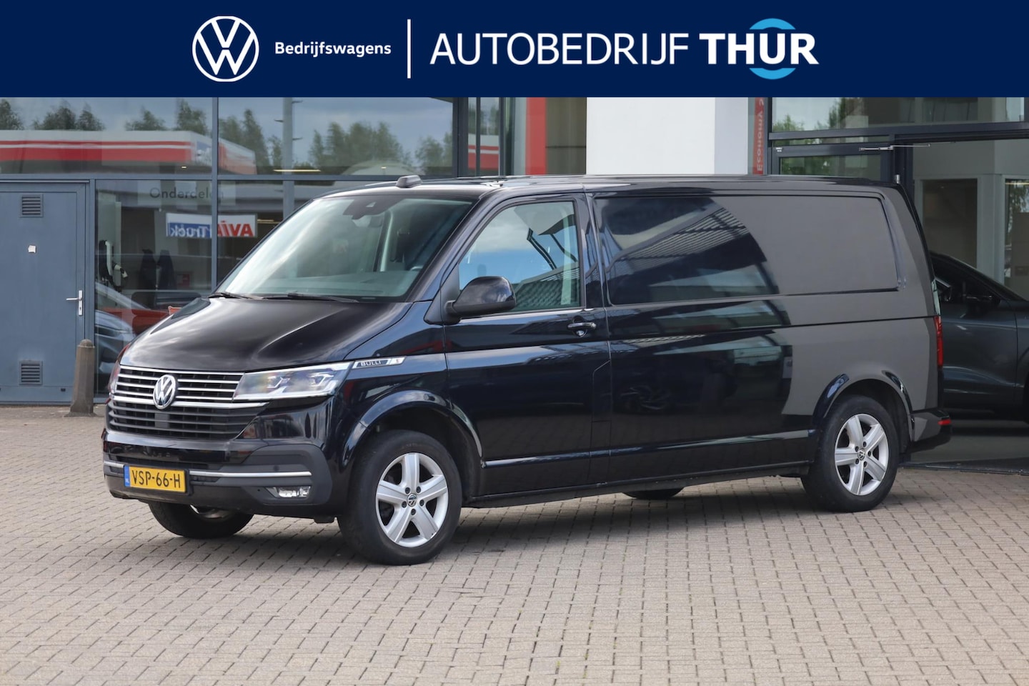 Volkswagen Transporter - 2.0 TDI L2H1 28 Bulli 2.0 TDI L2H1 28 Bulli 150PK / 110kW DSG, NL auto, 1e eigenaar dealeronderhouden en door on - AutoWereld.nl