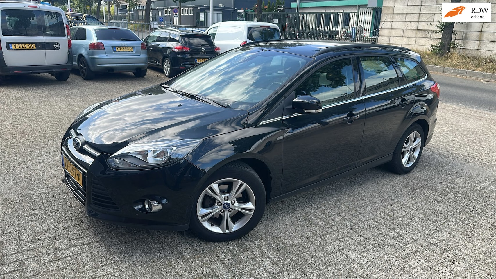 Ford Focus Wagon - 1.0 EcoBoost Lease Titanium 1.0 EcoBoost Lease Titanium - AutoWereld.nl