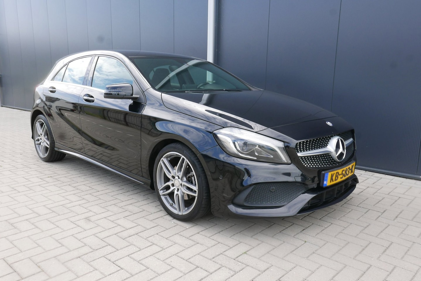 Mercedes-Benz A-klasse - 180 122 PK Ambition AMG NAVI,PDC,XENON,93972 KM. - AutoWereld.nl