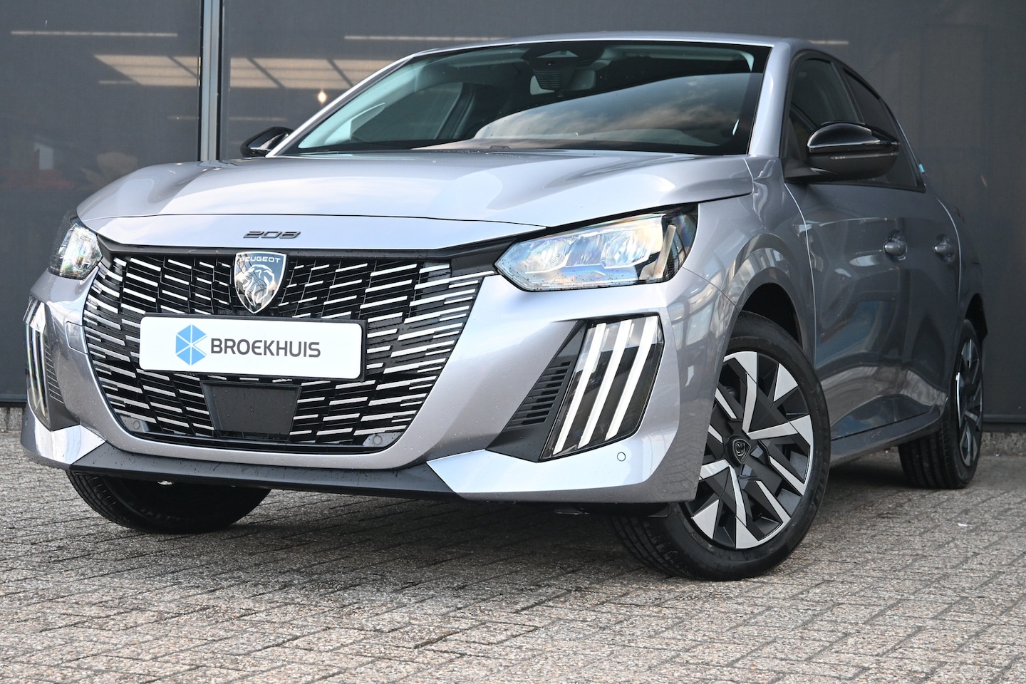 Peugeot e-208 - Business | 10" HD-touchscreen met PEUGEOT i-Connect® Advanced Navigatie | 10" touchscreen - AutoWereld.nl
