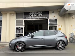 SEAT Leon - 2.0 TSI Cupra 300PK 2018 Lage km Kuipstoelen