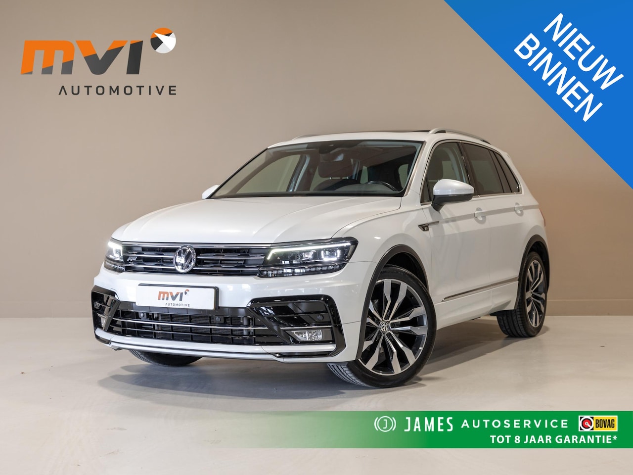 Volkswagen Tiguan - 1.5 TSI ACT R-Line Highline / 150pk / Panorama dak / Trekhaak / NAP / Stoelverwarming / Vo - AutoWereld.nl