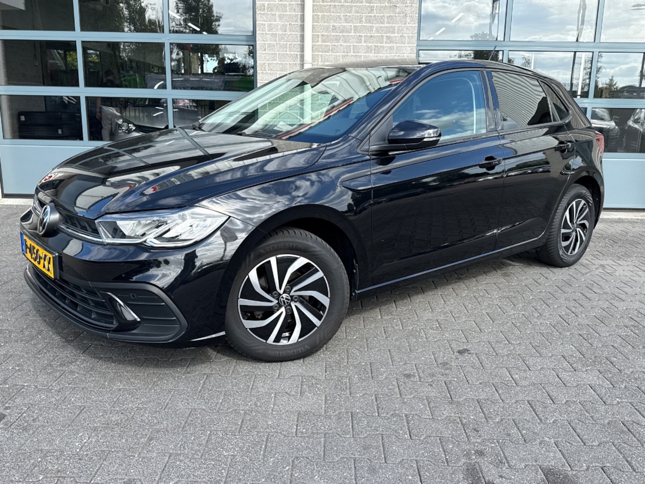 Volkswagen Polo - 1.0 TSI Life Business|CARPLAY|STOELVERWARMING| - AutoWereld.nl