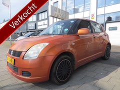 Suzuki Swift - 1.3 GLS nw apk 5 drs groot scherm , airco elec pakket