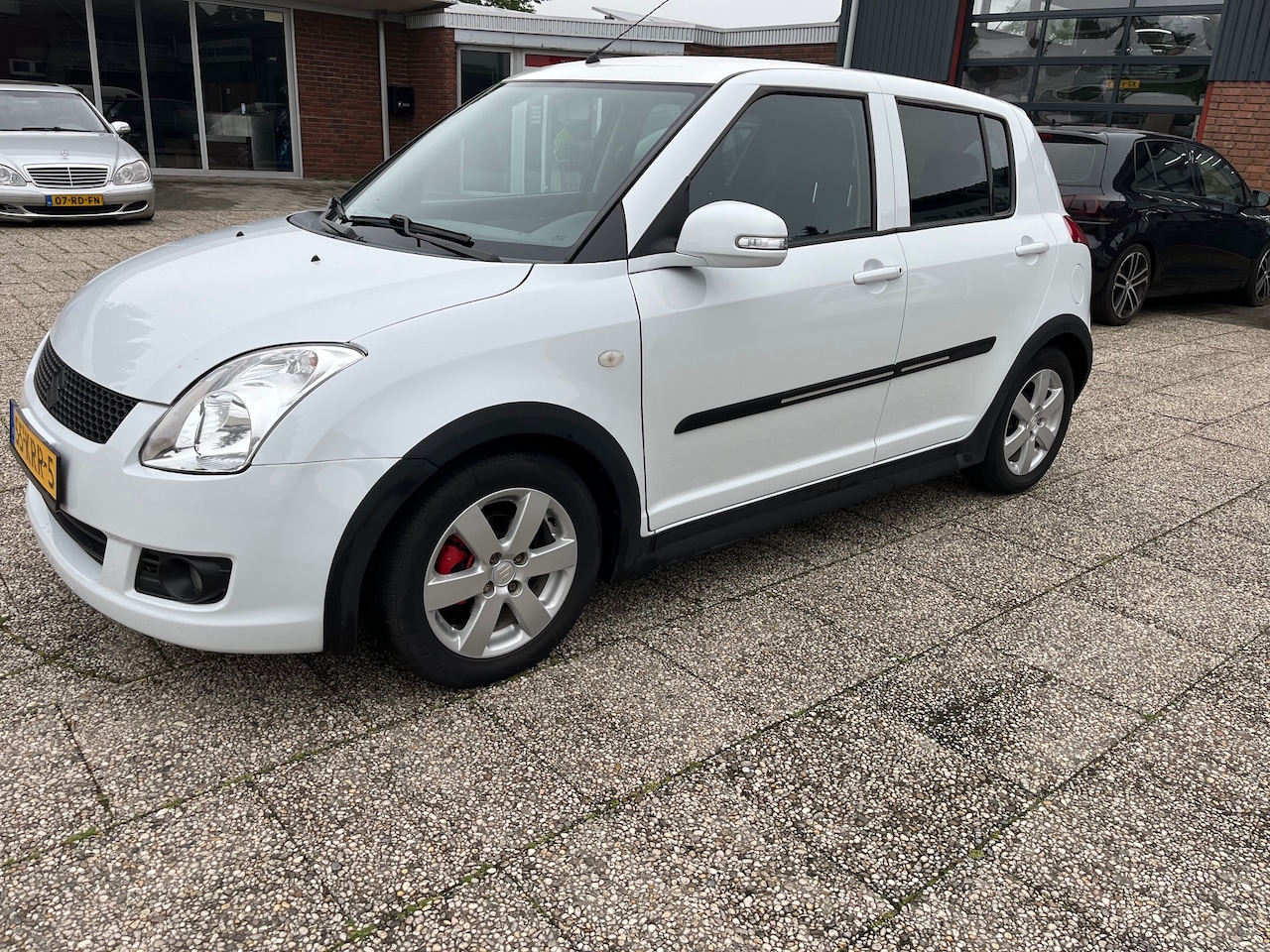 Suzuki Swift - 1.3 Limited lees de advertentie-tekst - AutoWereld.nl